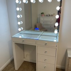 New Bluetooth Makeup Vanity In Stock 