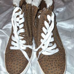 Women's Size 9.5 Leapord Fur Lined Boots