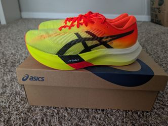 Asics Metaspeed Sky Paris - Size 8.5M