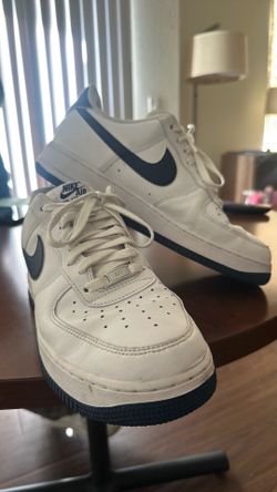 Men's Nike Air Force 1 '07 Casual Shoes.