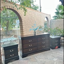 Dresser + 2 Nightstands + Bedframe