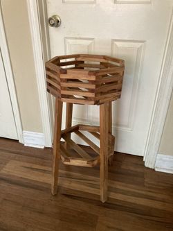 HANDMADE Table Stand