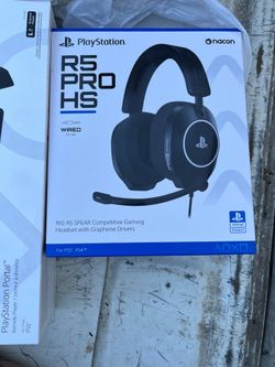 PlayStation  portal and playstion headset
