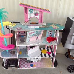 Doll House 