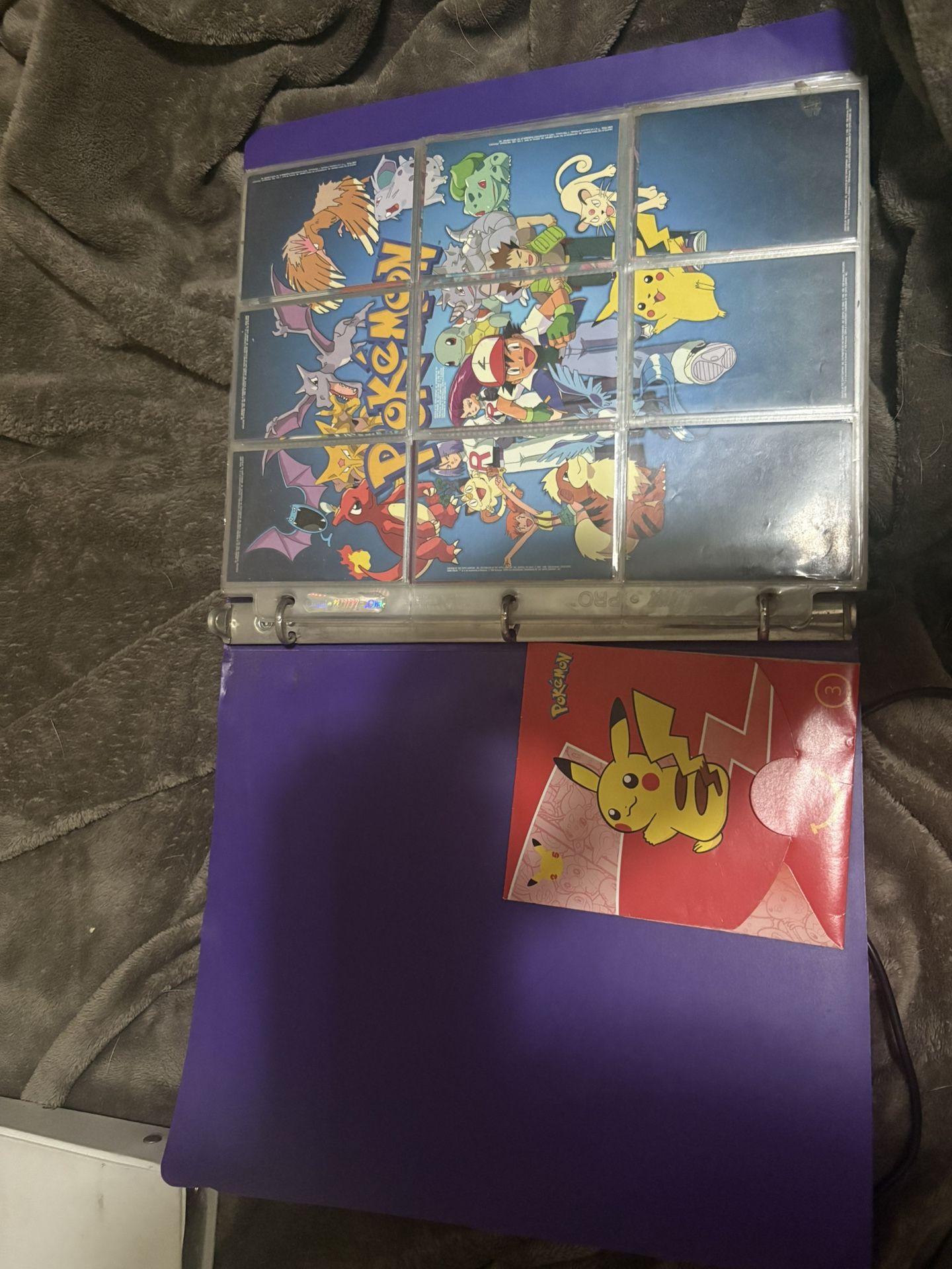 POKÉMON CARDS