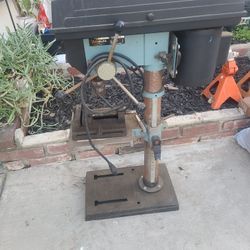 DELTA Bench top drill press