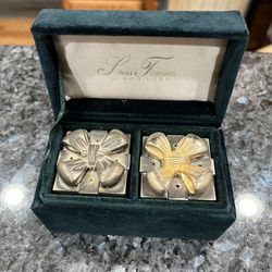 Vintage Godinger Silver Treasures Christmas Silver Plated Pair of Salt And Pepper Shakers.  Preowned.  Has been on display in case in a cabinet with a