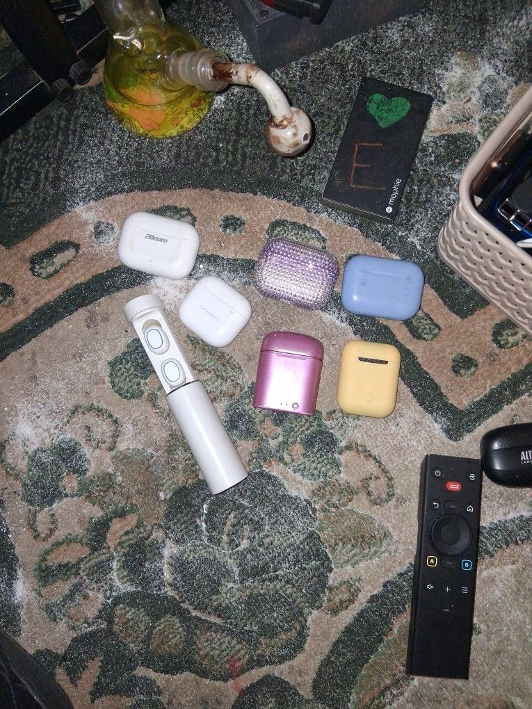 5 Dollars Each Headphones Complete 