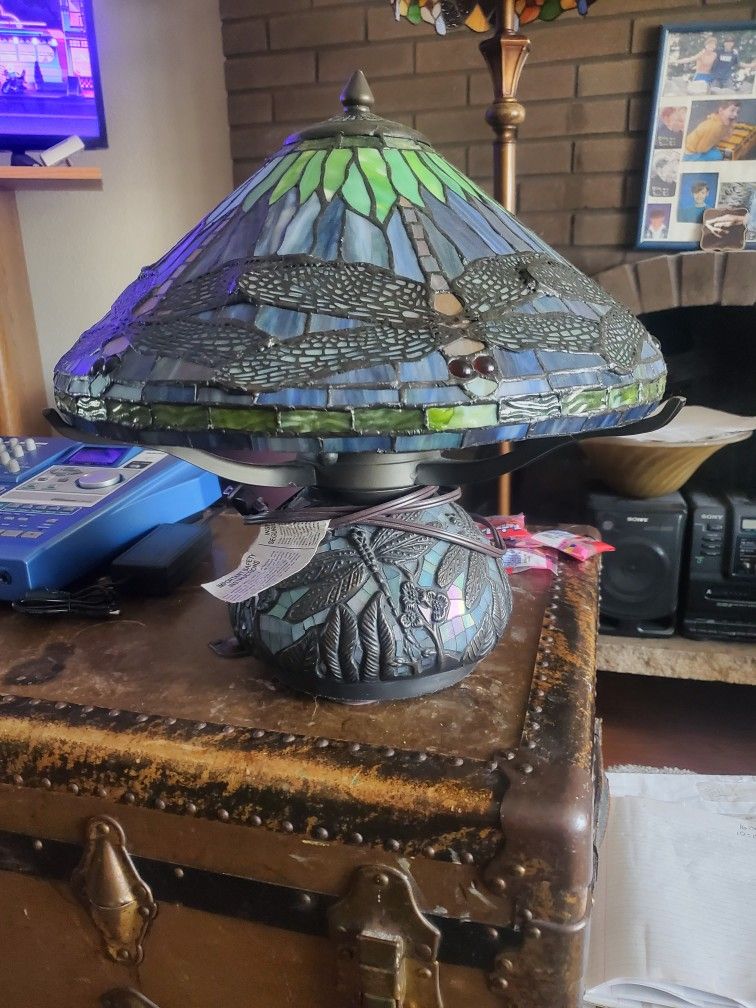 DRAGGONFLY TIFFANY type LAMP