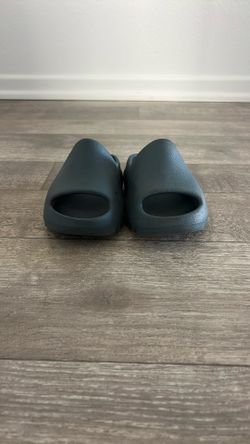 Toddler Yeezy Slides 