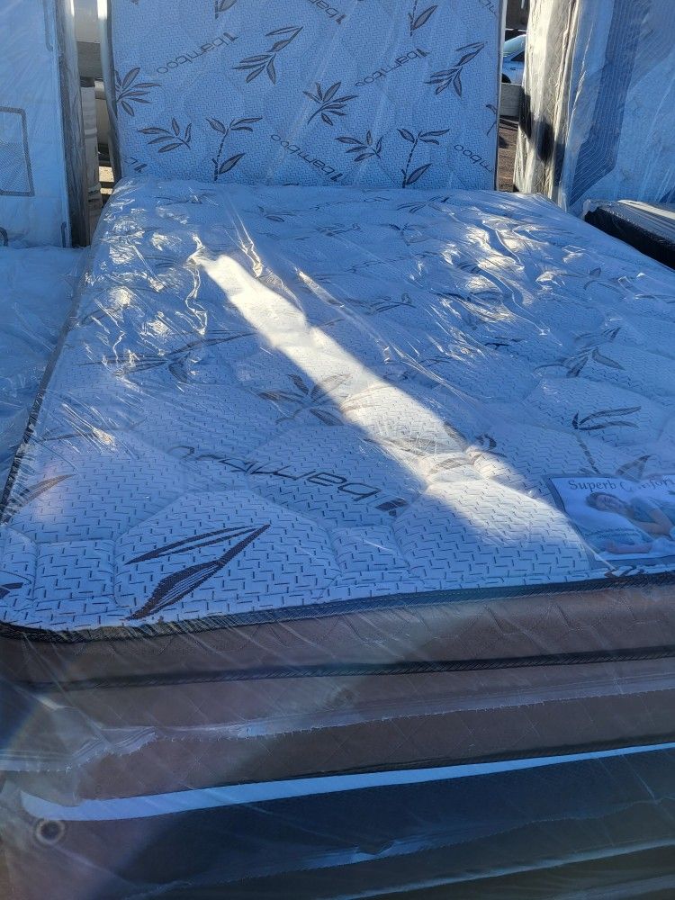 Brand New Queen Size Pillowtop Mattress Included Box Spring Free Delivery