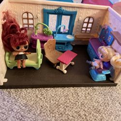 Two LOL Dolls And Clinic