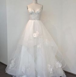 Hayley Paige Ivory Strapless Wedding Ballgown Chantelle Horesehair