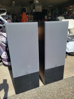 Yamaha 3-way tower speakers