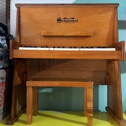 Schoenhut Upright Kids Piano