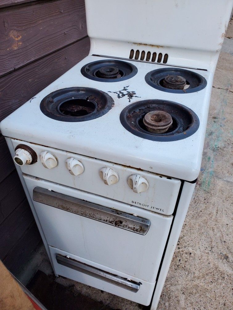 Detroit Jewel Antique Gas Stove 40s for Sale in San Diego, CA OfferUp