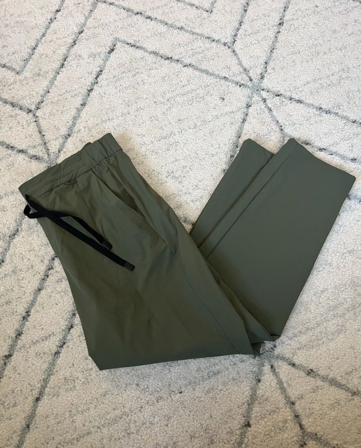 Figs Women’s FIGSPRO Scrub Pants Skinny Dark Green Size Large Petite L/P PO2332
