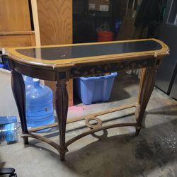 Entry way table