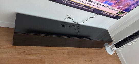 Gloss black Floating tv shelf