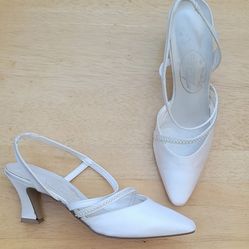 TOUCHUPS Vintage 90’s White Wedding shoes sz 7 1/2 Met