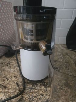 Hurom Juicer