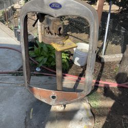 Ford Grill 
