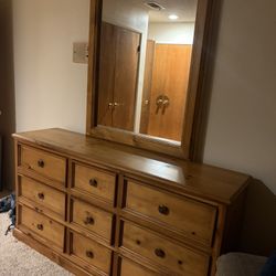 Dresser With Mirror