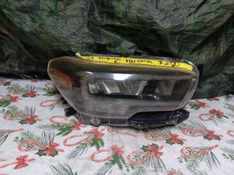 2016-23 Toyota Tacoma Right Headlight Aftermarket LED/Computer
