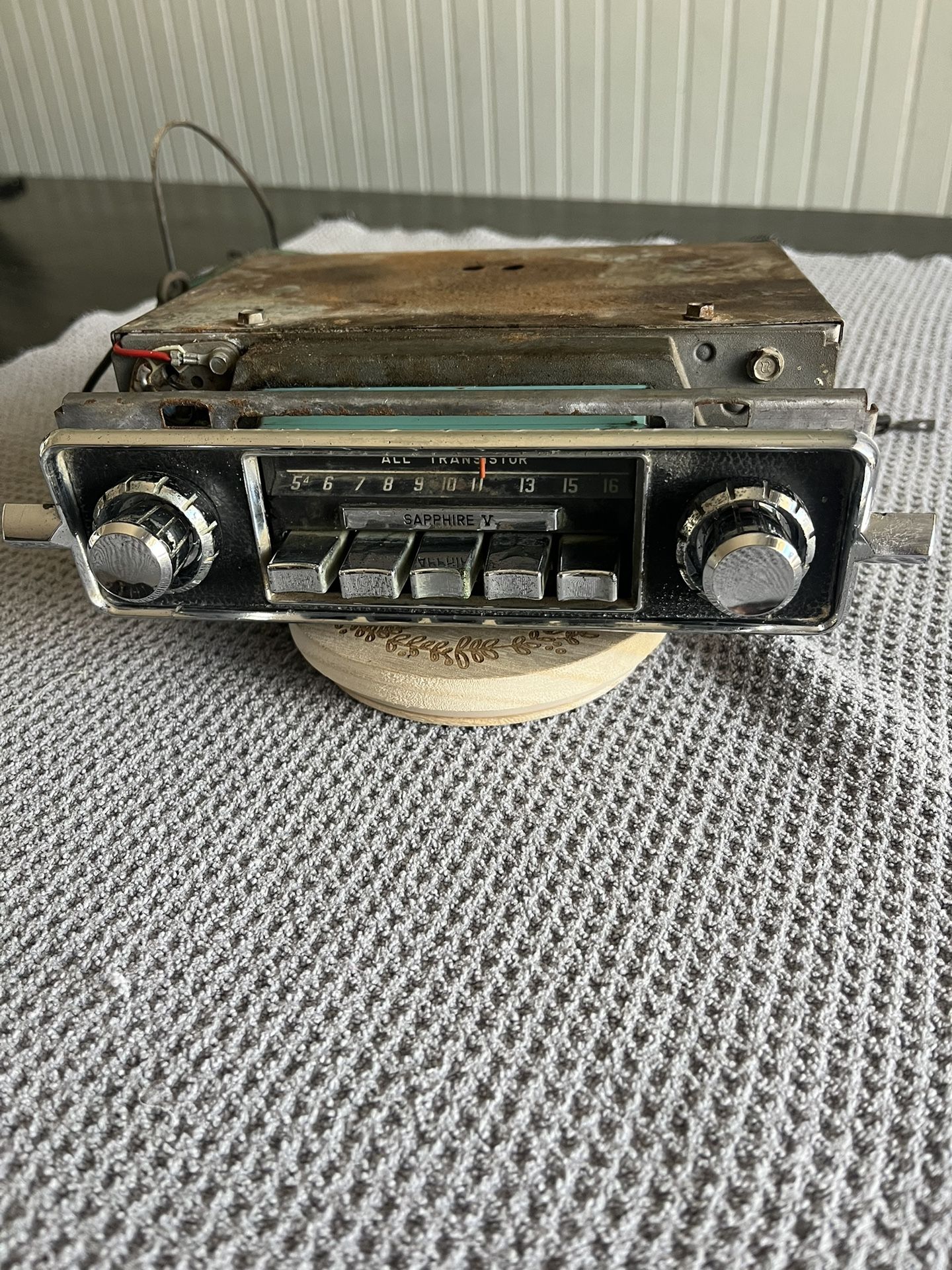 1967 VW Bug/ Bus Sapphire V Radio 12 Volt