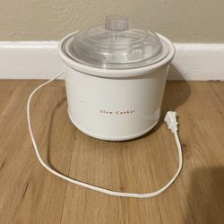 Mini slow cooker