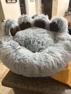 Fluffy small Paw-Shaped Pet Bed