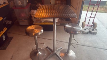 Stainless Steel Bar Table with 2 Stools