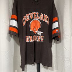 Vintage Logo 7 Cleveland Browns Tshirt