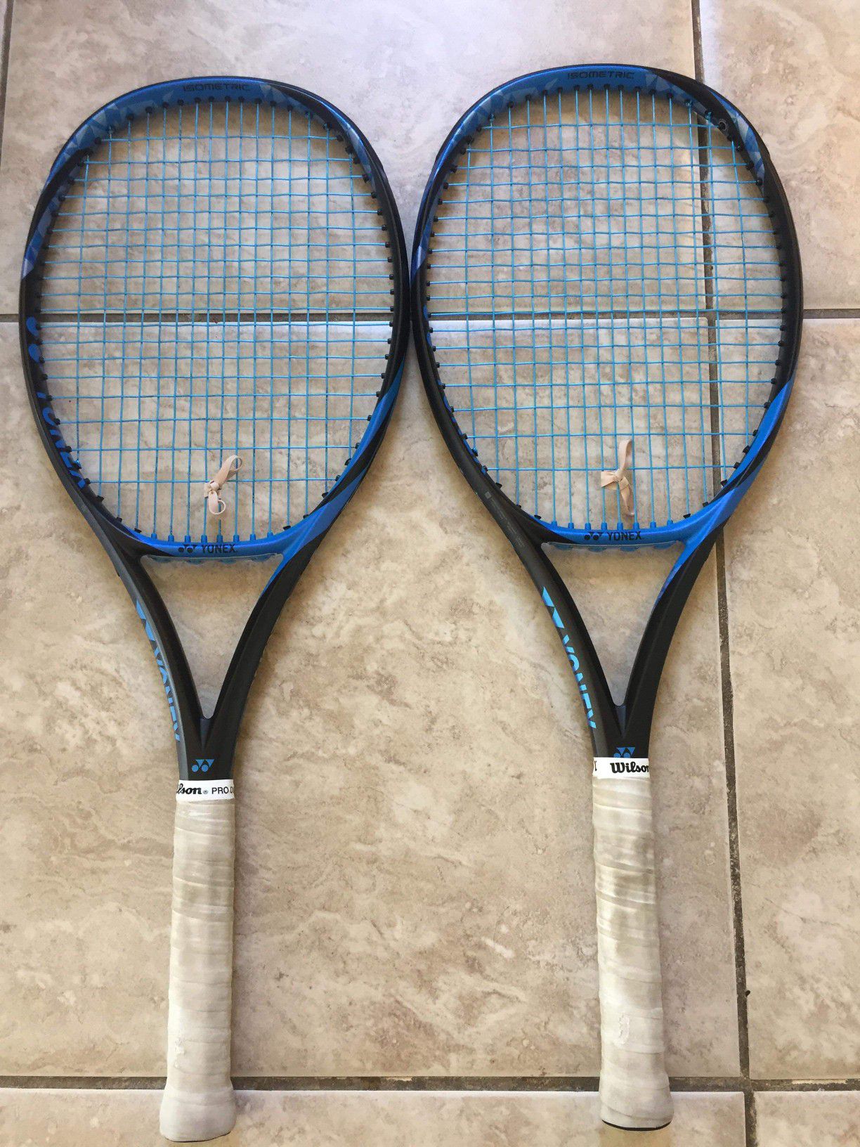 2 New Yonex Ezone 98 grip 1/4 Tennis Rackets