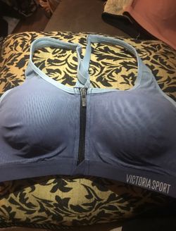 Victoria’s Secret knockout sports bra 34c