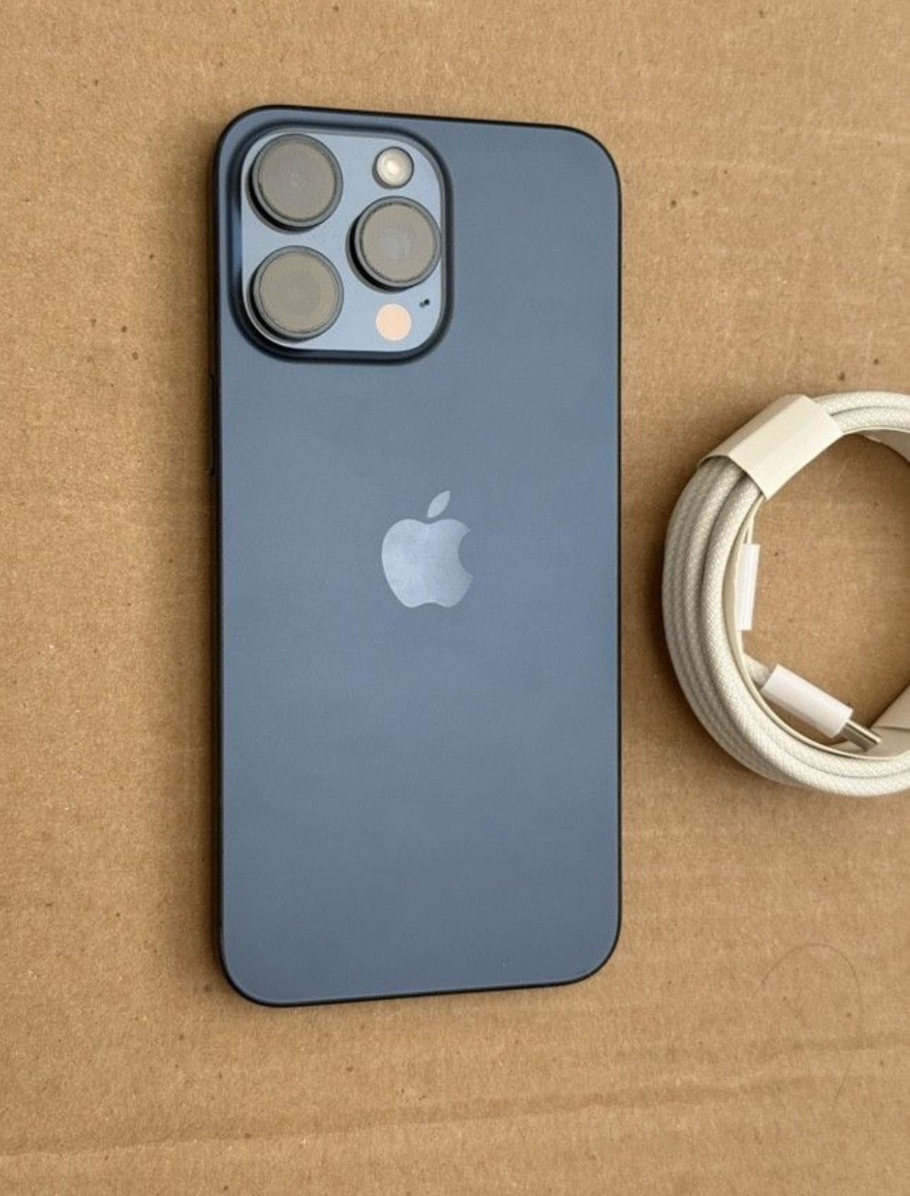 iPhone 15 Pro Max
