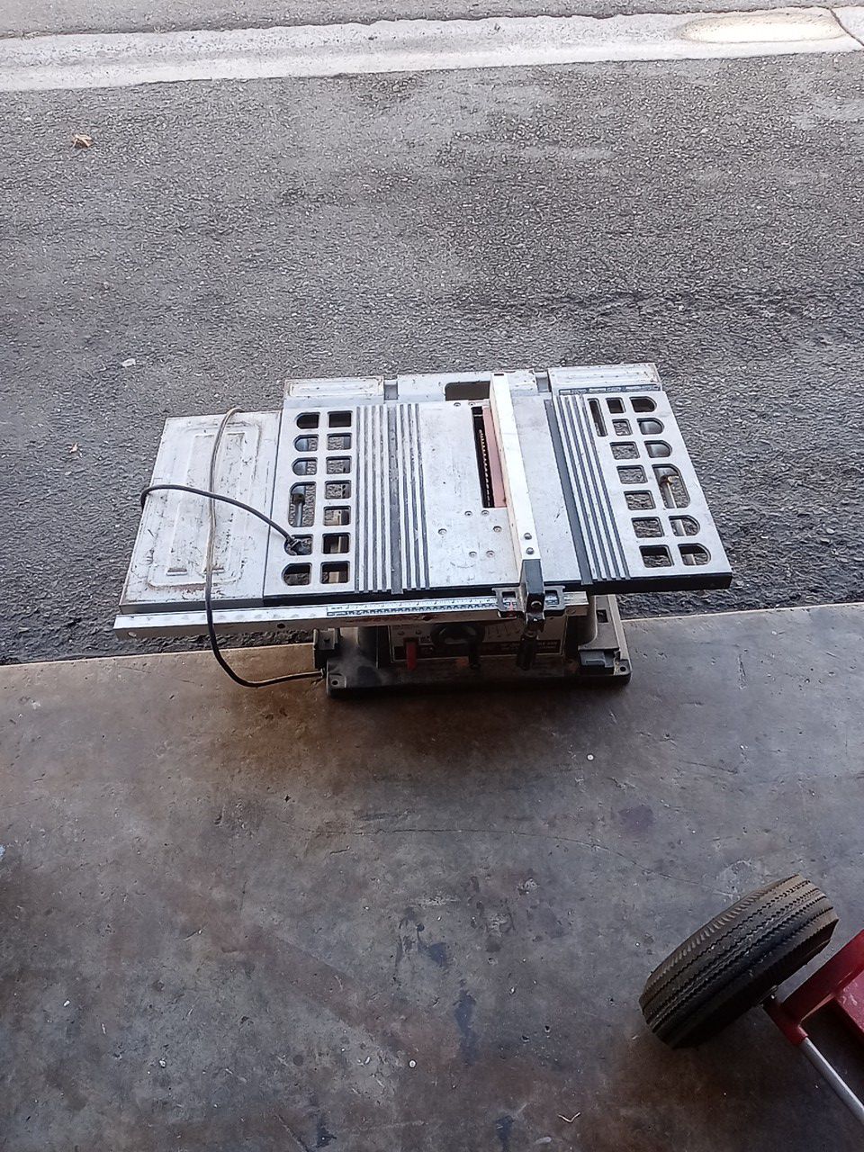 Table saw for sale