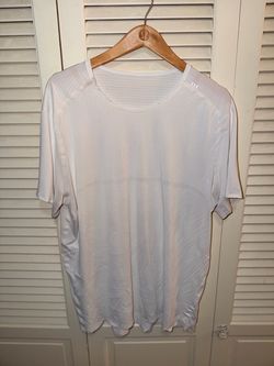 Lululemon men’s shirt