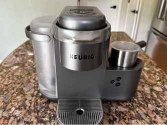 Keurig coffee + Latte maker