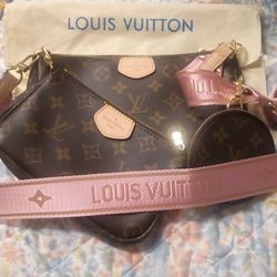 Louis Vuitton 3-in-1 Crossbody Bag for Sale in Dallas, TX - OfferUp