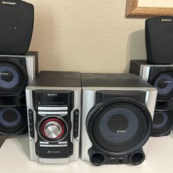 Stereo Set with Speakers