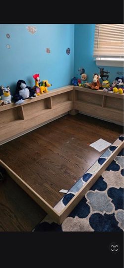 Full size bedroom set