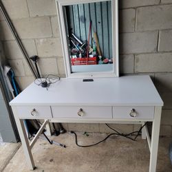 Used Good Conditions Vanity 