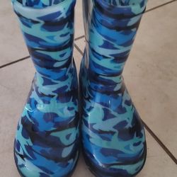 Size 9/10  Toddler Boys Light Up Rain Boots-New