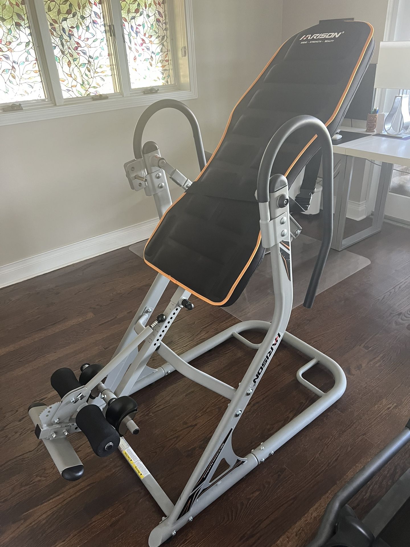 Inversion Table, Beck Strecher