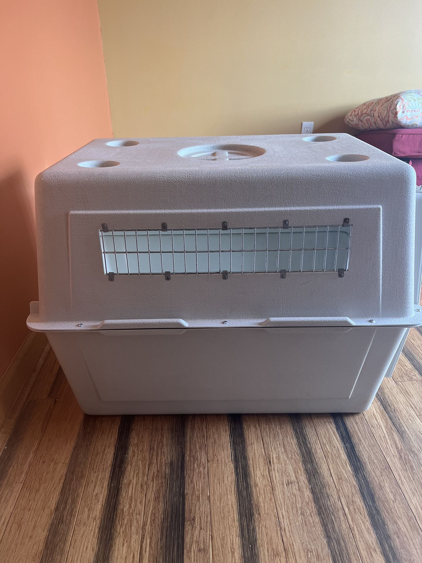 Pet Carrier/Crate