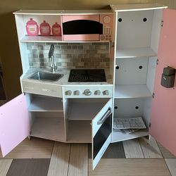 Play Kitchen Good Condition