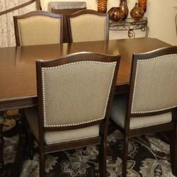 Diningroom Table Set 
