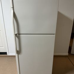 Kenmore Refrigerator (1 Month Warranty)