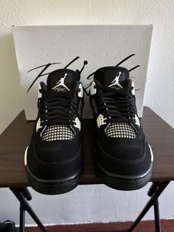 Jordan 4 Retro "White Thunder"